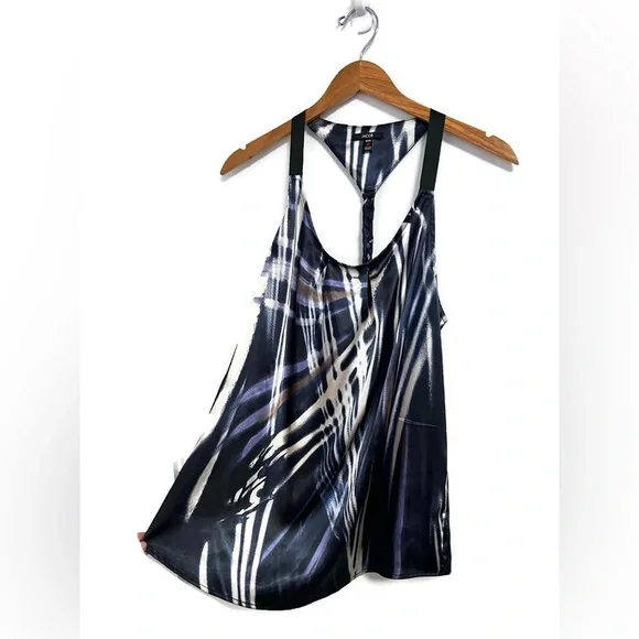 Jacob abstract pattern top, size Medium - Picture 5 of 9